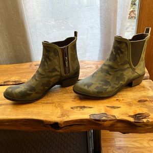 Lucky Brand rain boots